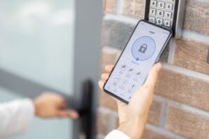 Smart Locks vs. Traditional Locks: The Key to Your Security Choices