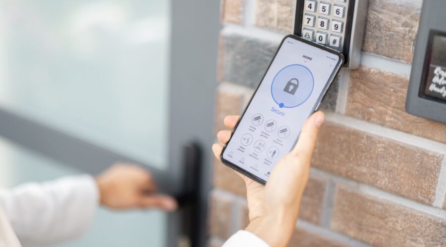 Smart Locks vs. Traditional Locks: The Key to Your Security Choices
